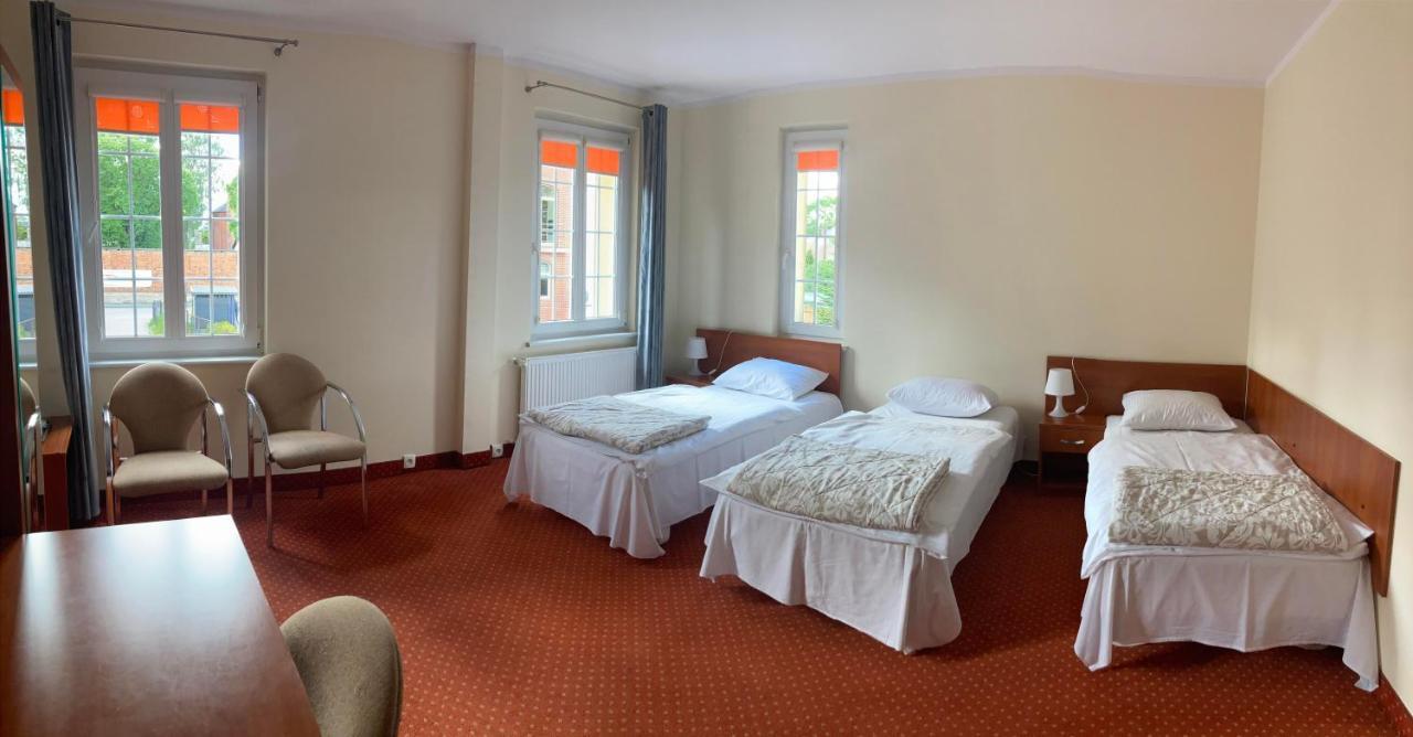 Hotel Gryf Koscierzyna Bagian luar foto