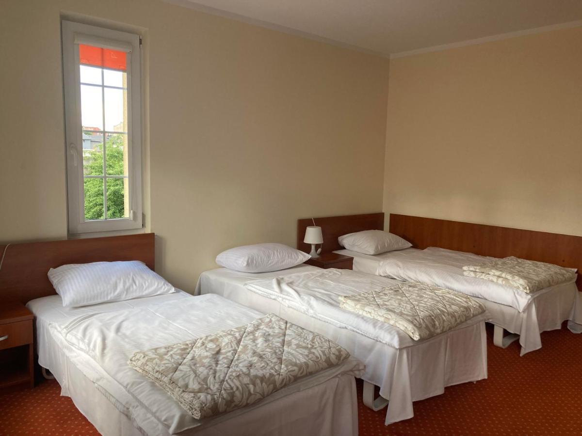 Hotel Gryf Koscierzyna Bagian luar foto