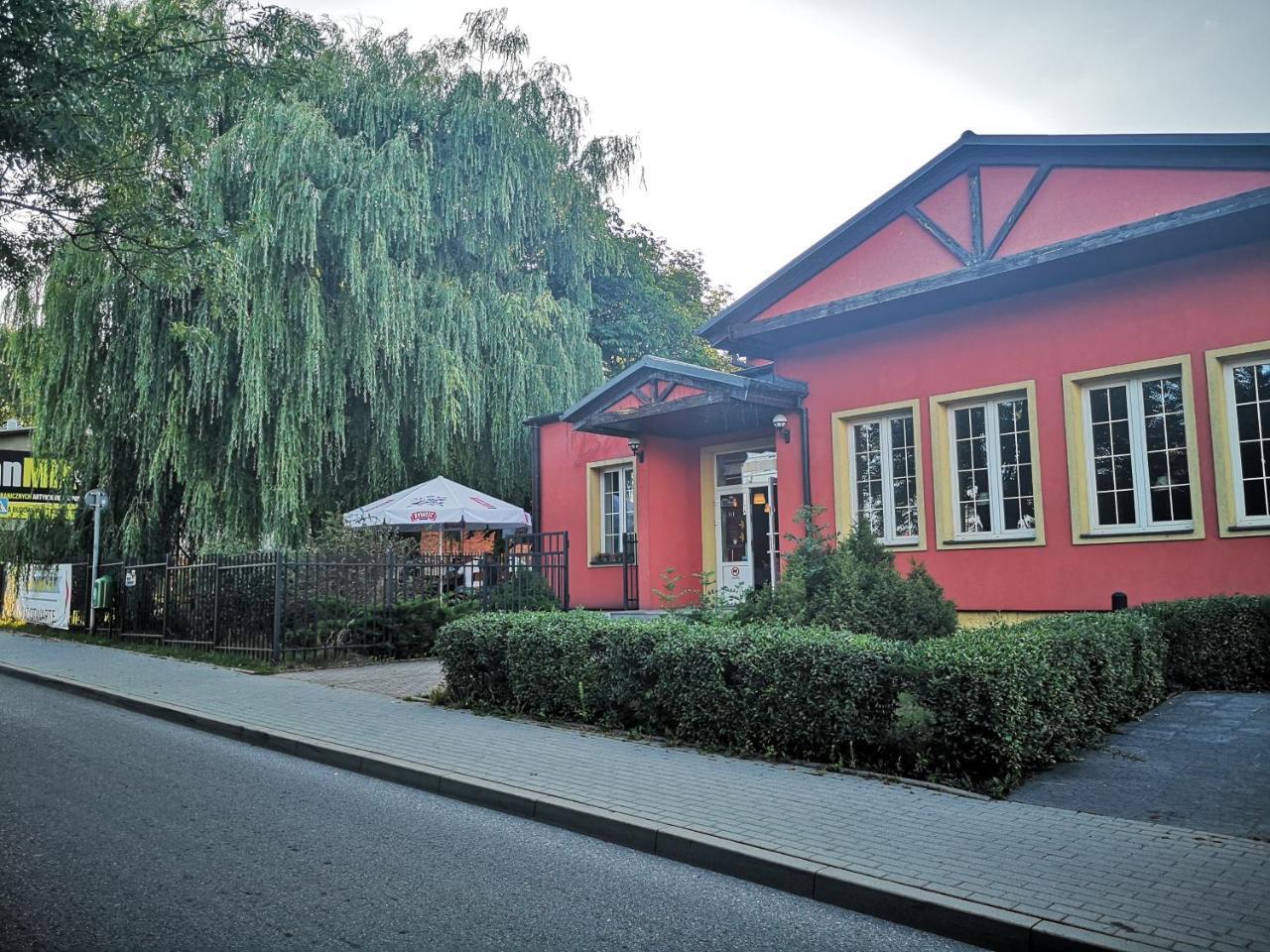 Hotel Gryf Koscierzyna Bagian luar foto
