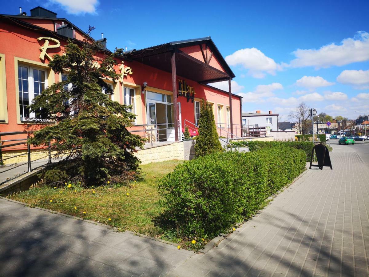 Hotel Gryf Koscierzyna Bagian luar foto